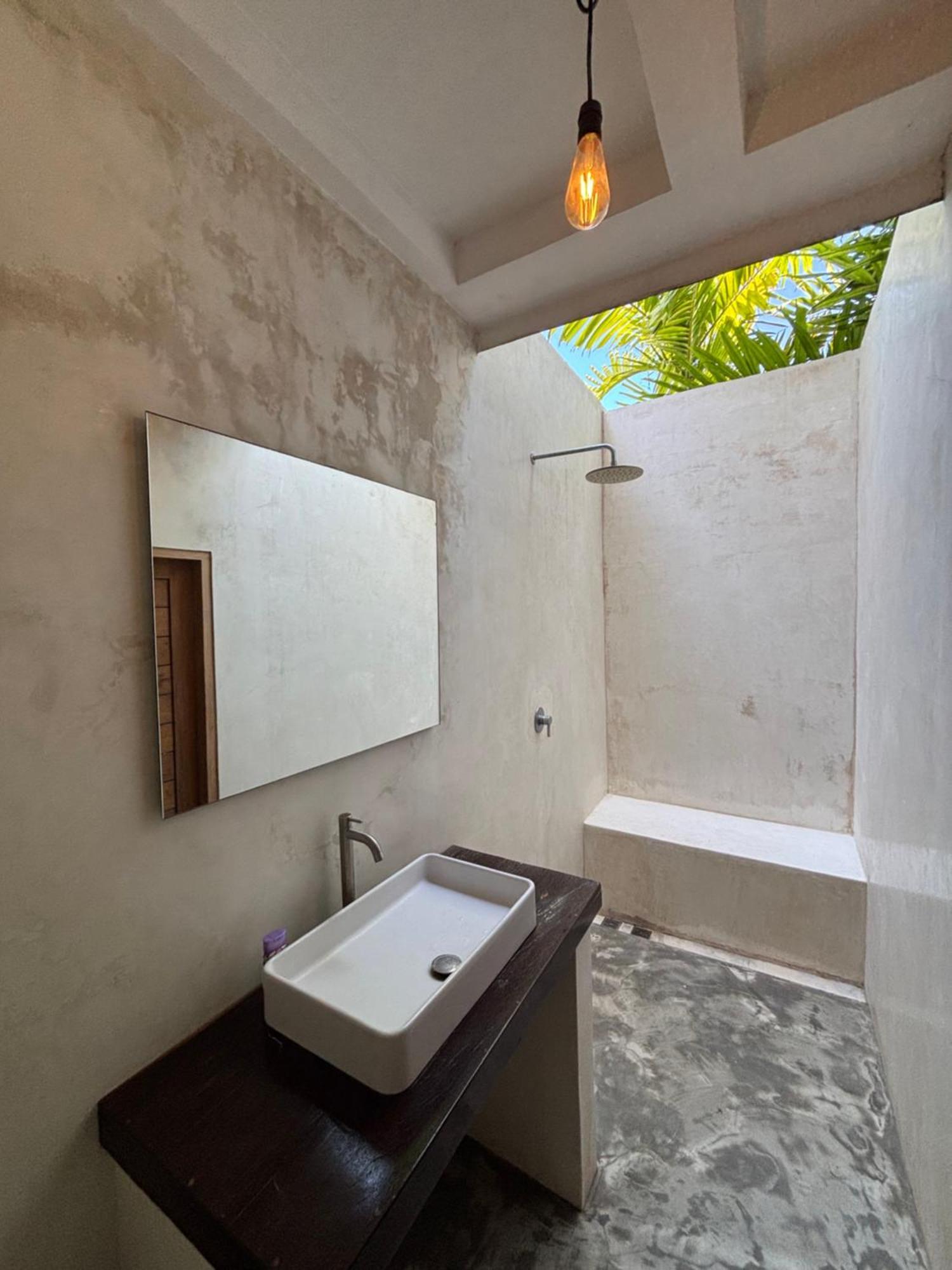 Hotel 007 Surfhouse Bali Ungasan