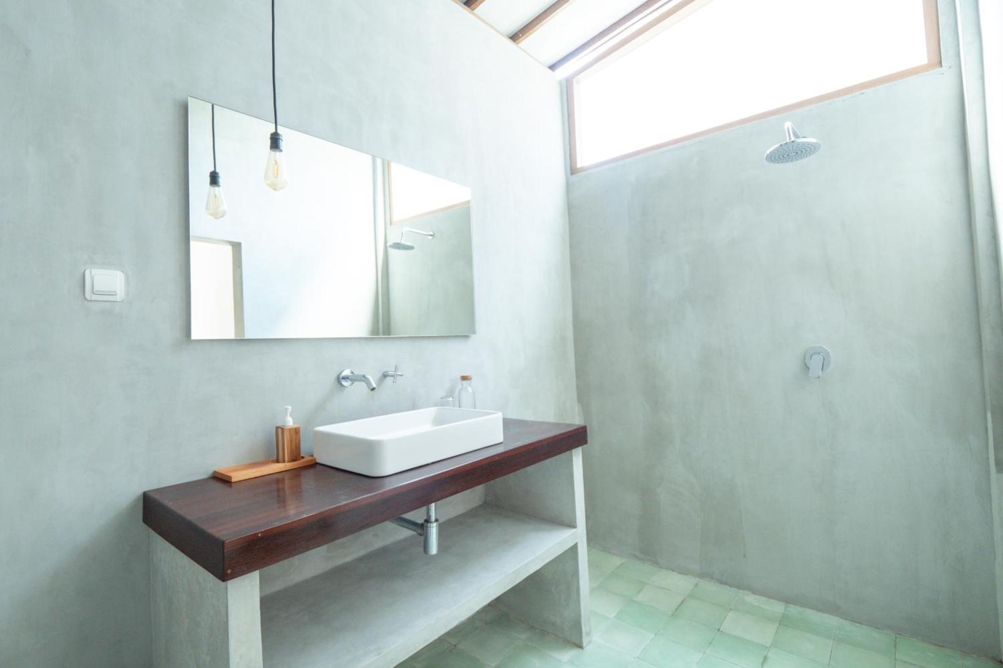 Hotel 007 Surfhouse Bali Ungasan