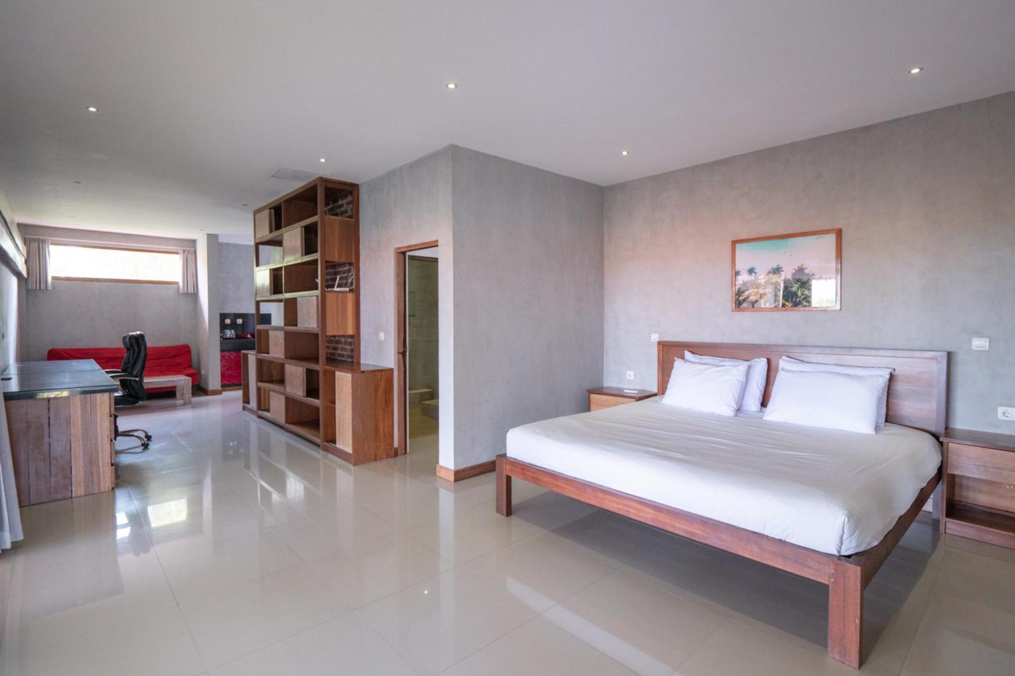 007 Surfhouse Bali Hotel 2*